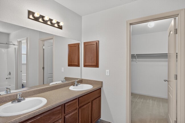 Building Photo - 608 Cactus Creek Pl