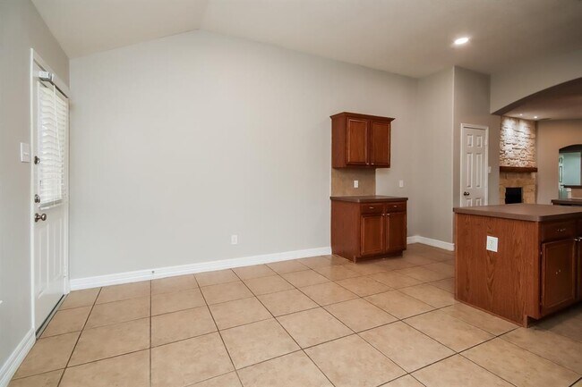 Building Photo - 5018 Creekbridge Ct