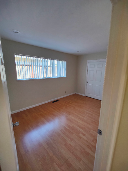 Building Photo - 852 Doyle Rd