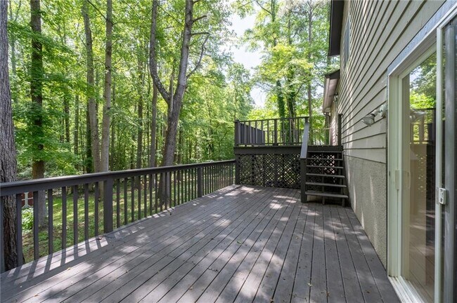 Building Photo - 880 Winfield Ct