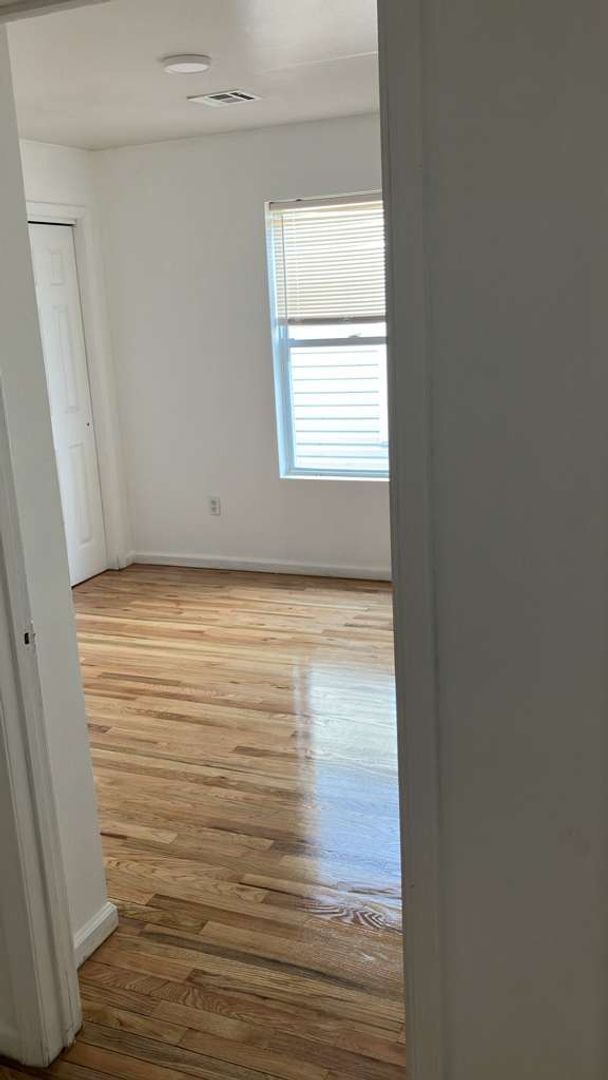 Building Photo - 352/358 Cherry Street