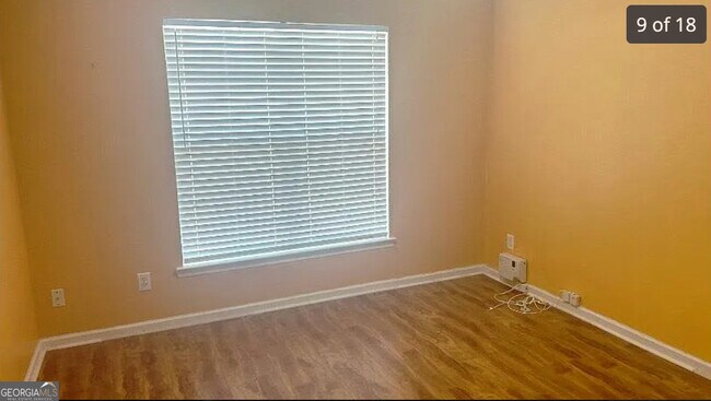 Building Photo - 2361 Cove Lake Way