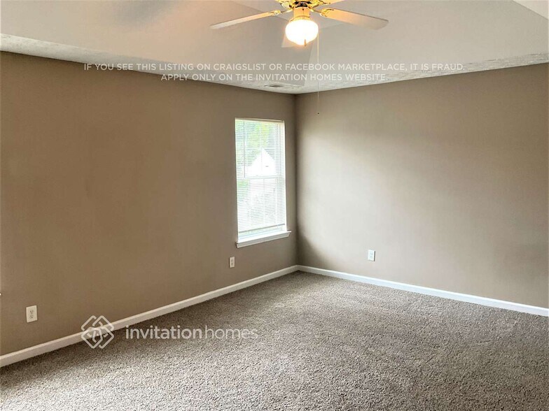 Building Photo - 8320 Somerset Way
