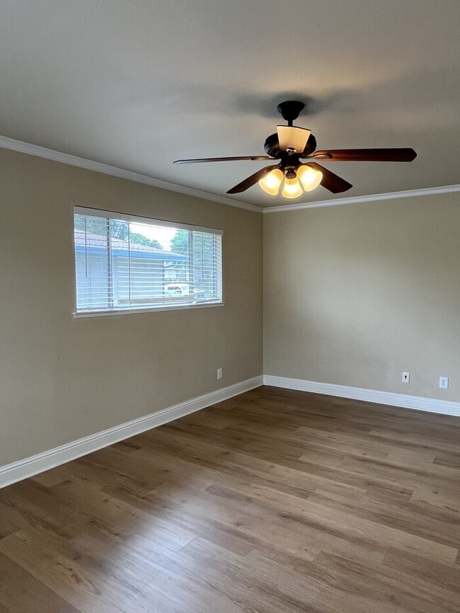 Building Photo - 11543 Quartz Dr