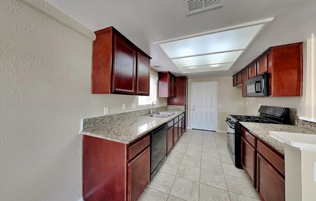 Building Photo - 25276 Dana Ln