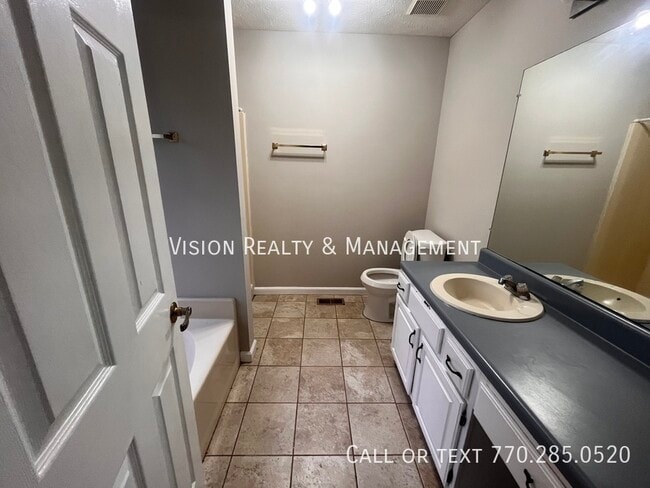 Building Photo - 60 Bagwell Rd