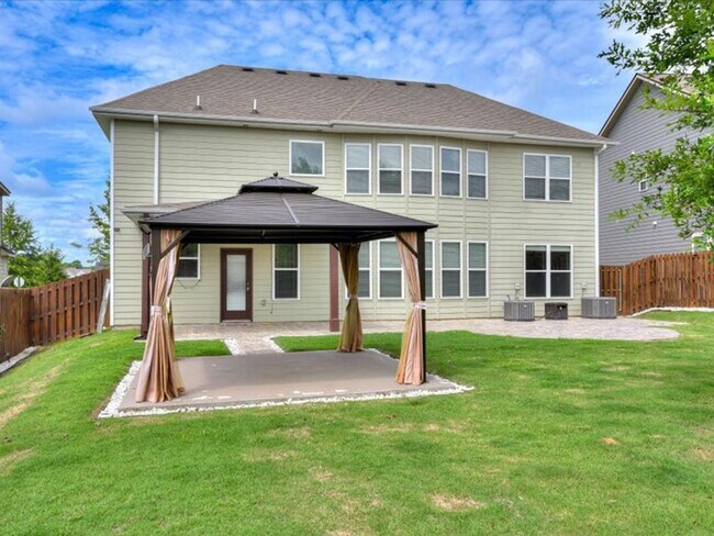 Building Photo - 5 Bedroom 3 Bath In Evans!