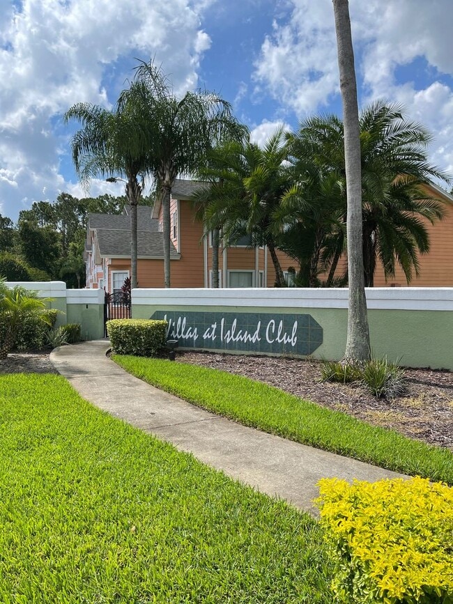 Building Photo - Charming 3-Bedroom, 2-Bath Condo in the Gated Villas at Island Club!