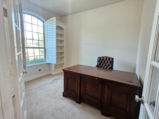 Building Photo - Charming 4 beds 3 baths in Argyle!