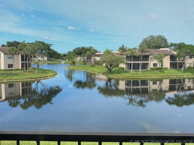 Building Photo - 9285 Vista Del Lago