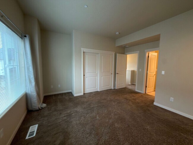 Building Photo - 28521 SW Orleans Ave