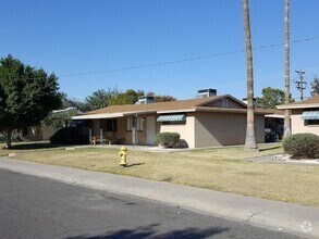 Building Photo - 1 bed 1 bath with storage unit