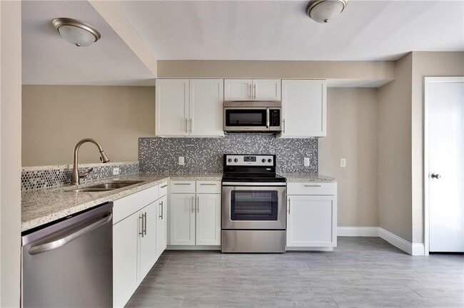 Building Photo - 2706 Mulford Cove