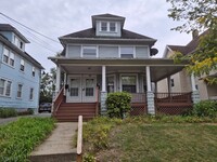 Building Photo - 510 E 7th St