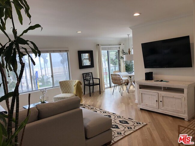 Primary Photo - 2101 Ocean Ave