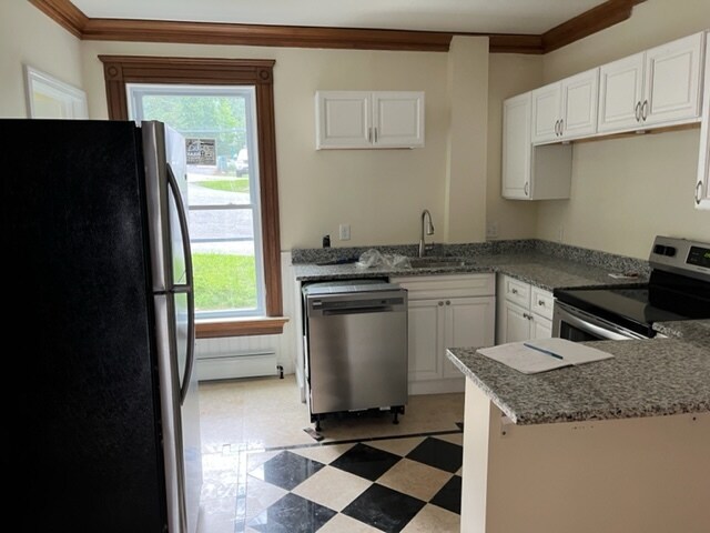 NEW KITCHEN! - 659 Southbridge St