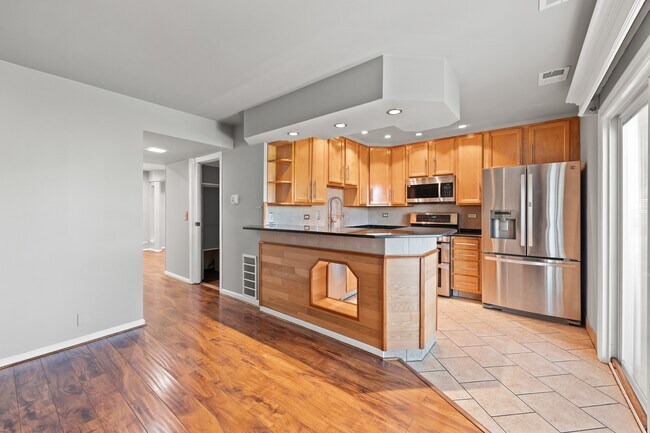 Building Photo - 260 Rodenburg Rd