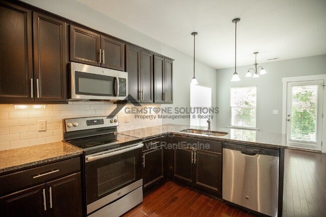 Building Photo - 1041 Honey Bush Cir