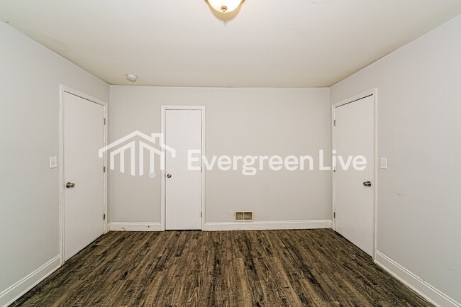 Building Photo - 113 Lawson Dr