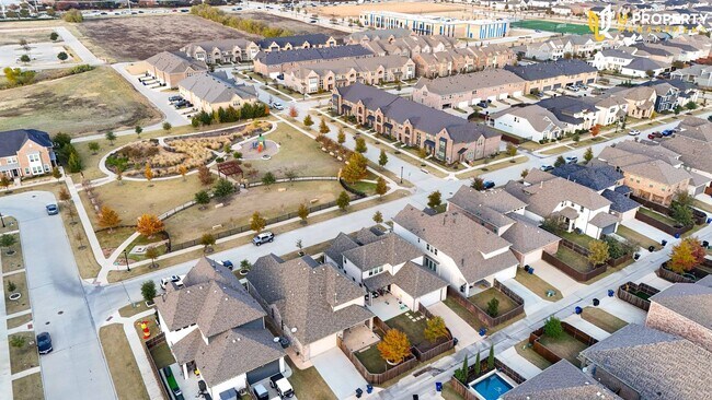 Building Photo - What's special