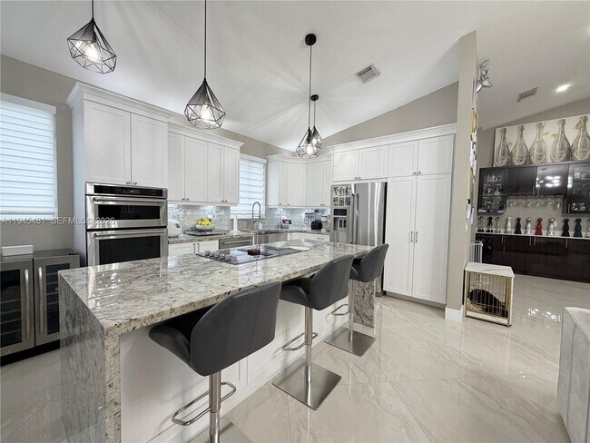 Building Photo - 8737 NW 168th Ln