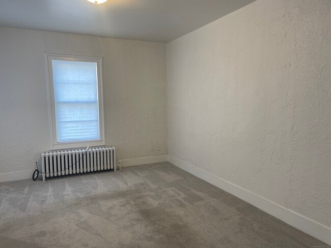 Building Photo - 5 Davenport Ave