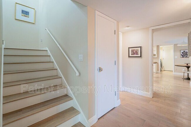 Building Photo - 8602 E Vista Del Lago