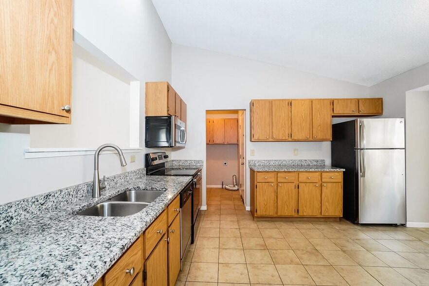 Building Photo - 5975 Cape Coral Ln