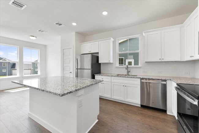 Building Photo - 1230 Elm Ct