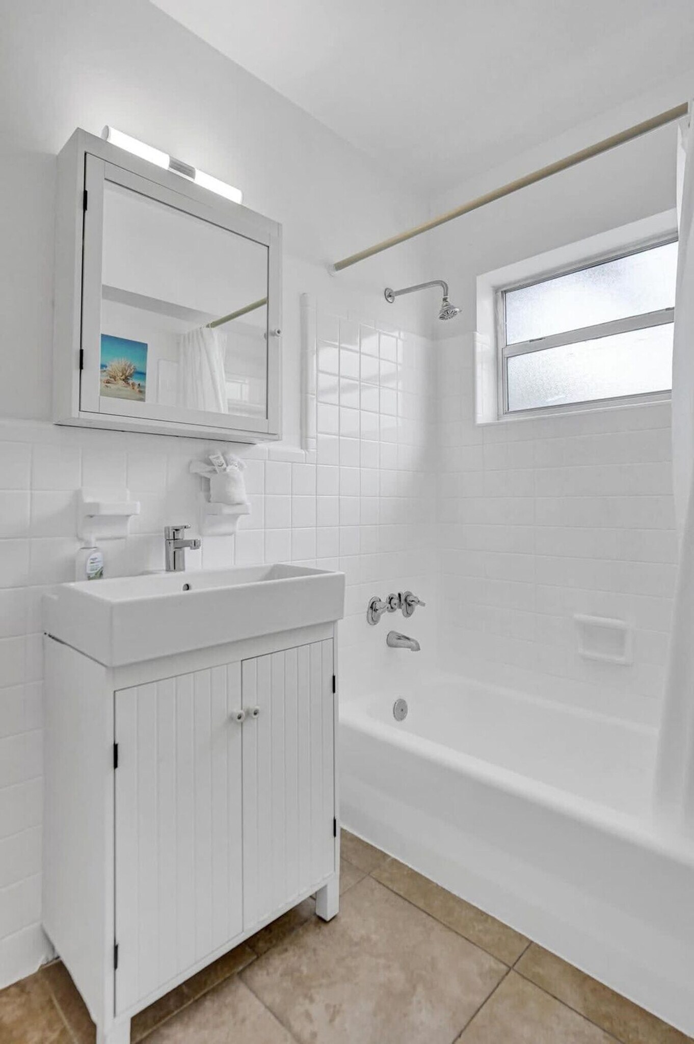 Building Photo - 335 Desoto St