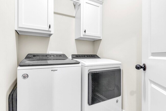 Building Photo - 2094 Watson Vw W