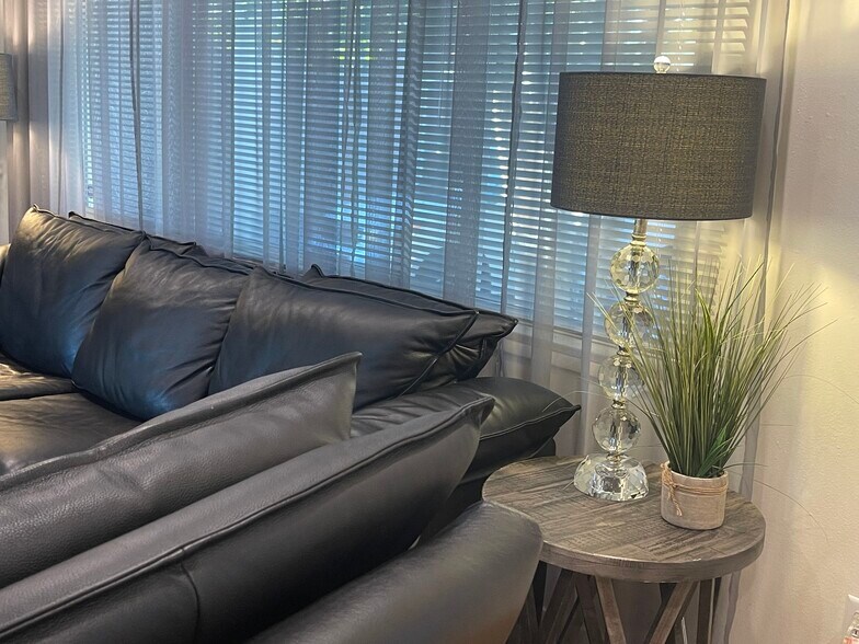 Living Room - 16420 Minnehaha St