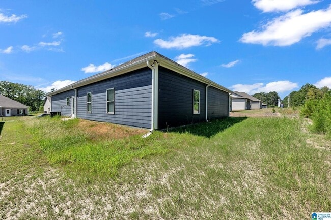 Building Photo - 559 Troubadour Ln