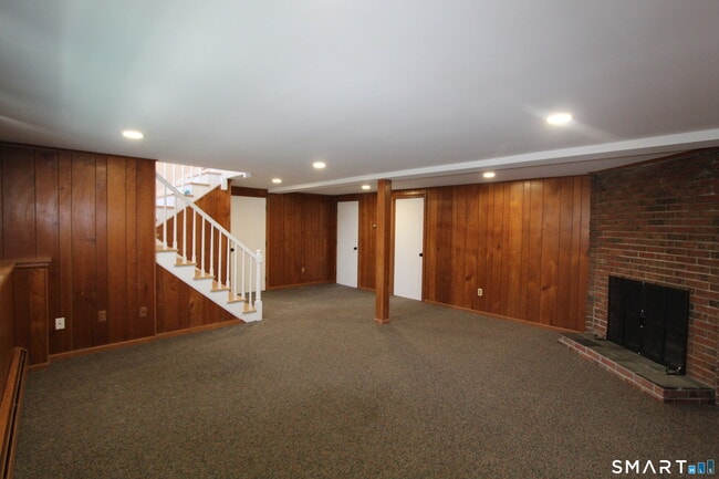 Building Photo - 32 Lexington Cir