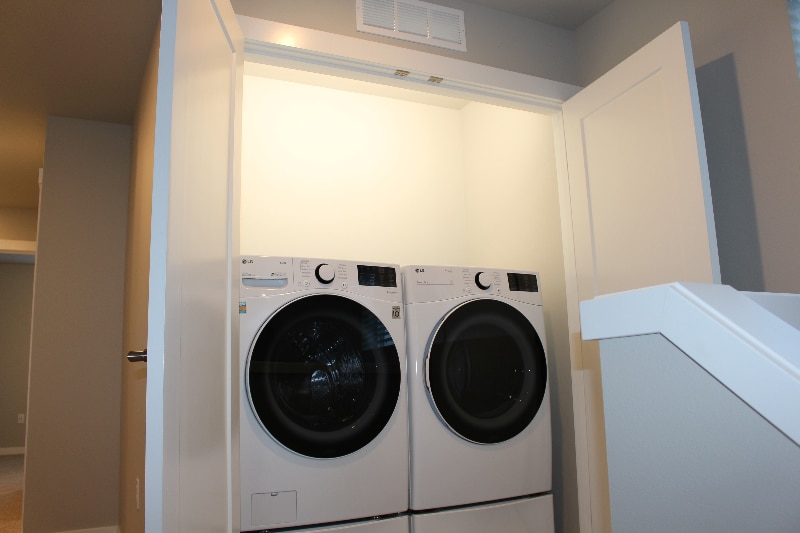 Building Photo - 10103 16th Pl SE