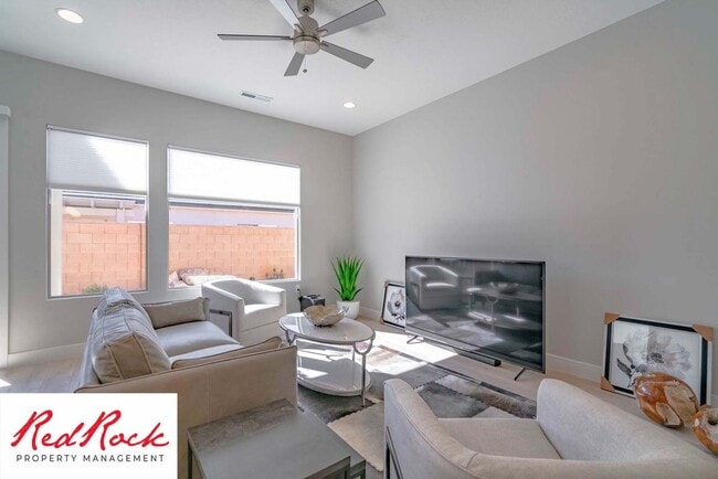 Building Photo - 2 Bedroom Fully Furnished Home In Sun River Community for 55 years and older with a firm 6 Month ...