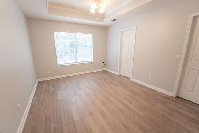 Building Photo - 123 West Tisbury Lane