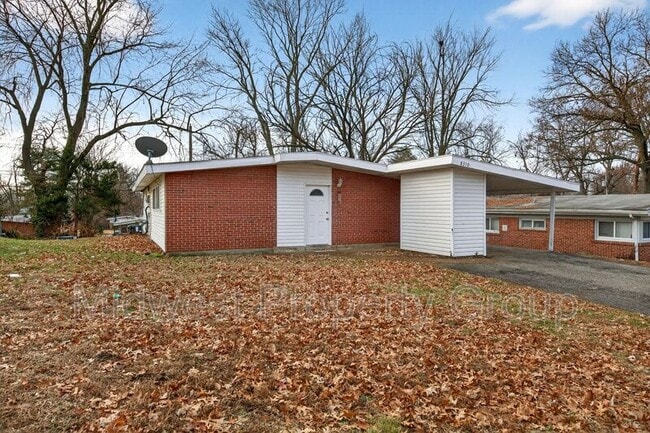 Building Photo - 8310 Sagewood Ln