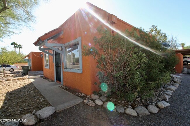 Building Photo - 4402 E Pima St