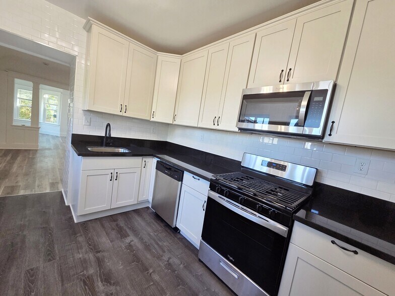 Kitchen - 1615 Pennsylvania Ave