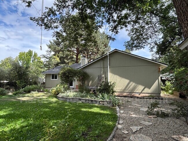 Building Photo - 3511 N Barberry Dr