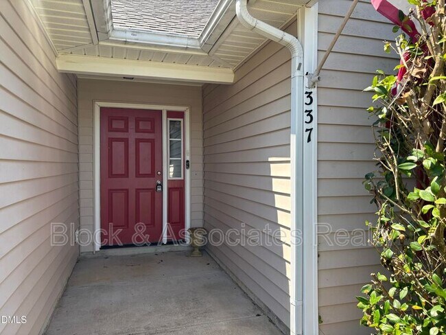 Building Photo - 337 Americana Dr