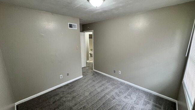 Building Photo - 4748 Scottsdale Ave