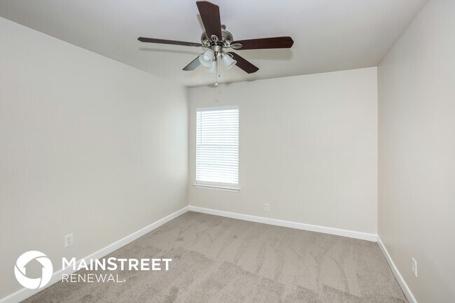 Building Photo - 4143 Broadstairs Dr SW