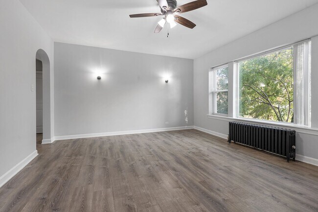 Interior Photo - The Juneway Terrace West