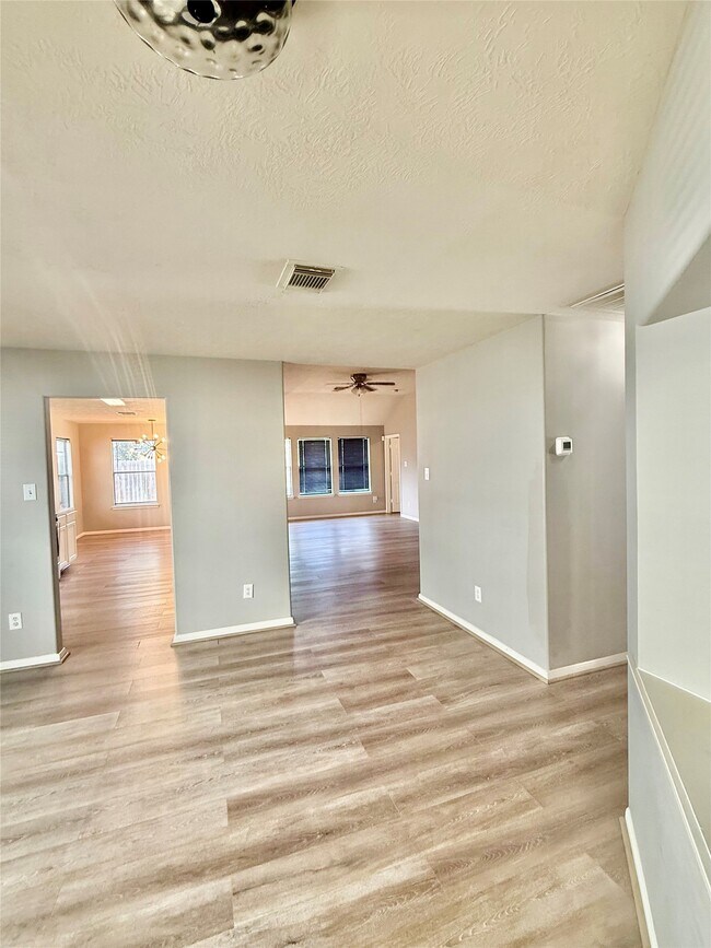 Building Photo - 6506 Beeston Hill Dr