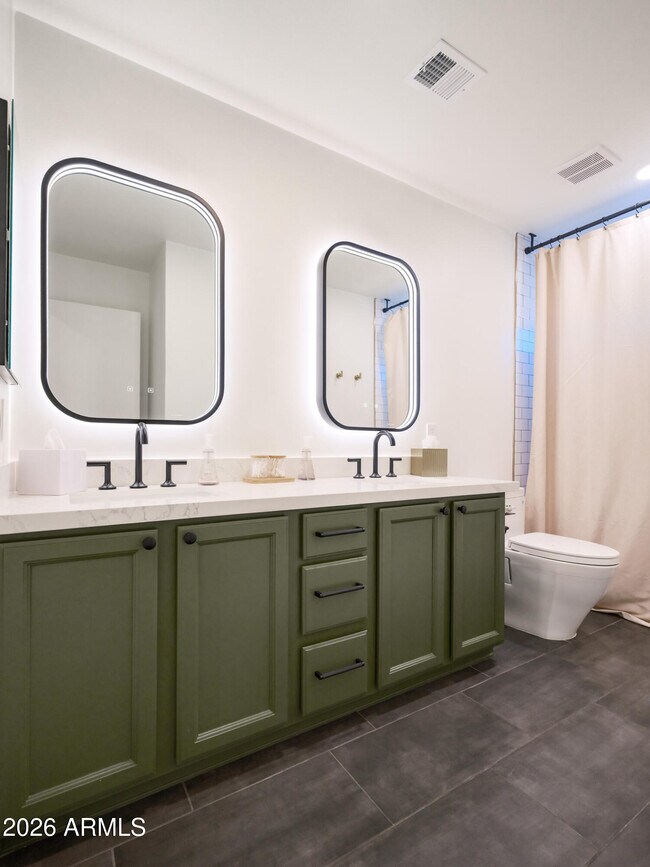 Building Photo - 2024 E Granite View Dr