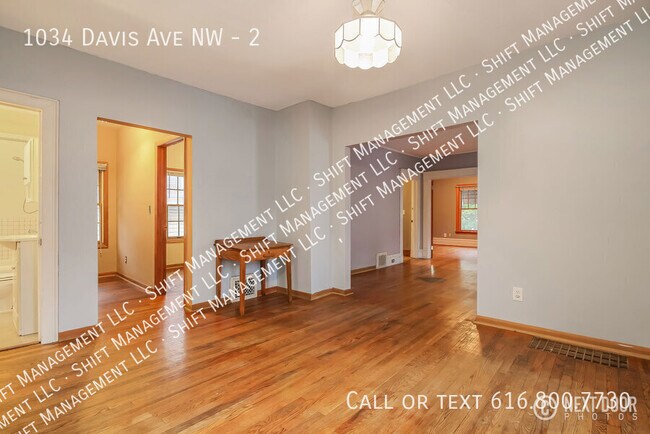 Building Photo - 1034 Davis Ave NW