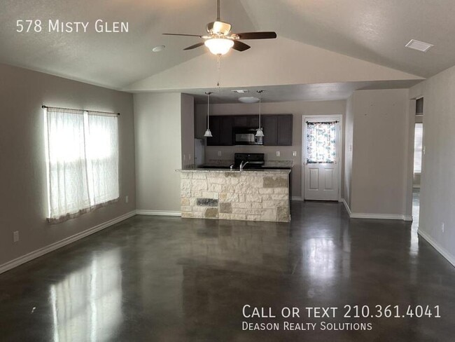 Building Photo - 578 Mistyglen Dr