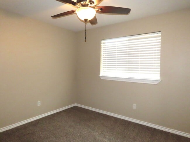 Building Photo - Coming Soon!! Lindale, Gorgeous 4 Bedroom, 2 Bath Home!